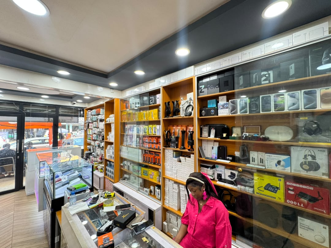 Rayons et vitrines KA SHOP